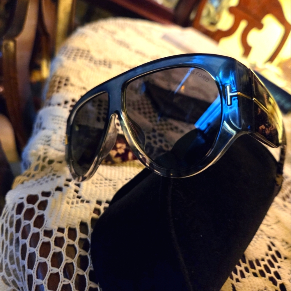 ✅TOM FORD SUNGLASS, OVER SUNDAY! TOM FORD💯🌹 SALE EXPIRES SUNDAY 5PM WEST COAST